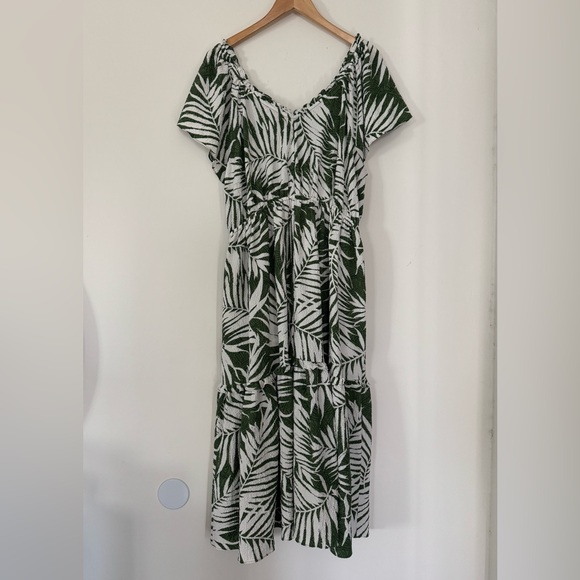 Sofia by Sofia Vergara Green and White Leaf Print Dress - 1X - Picture 3 of 5